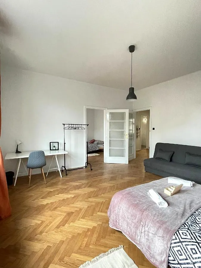 Kwatera prywatna Big And Cozy Bedroom In Kraków