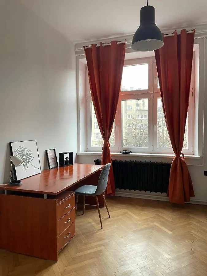 Big And Cozy Bedroom In Kraków Polska