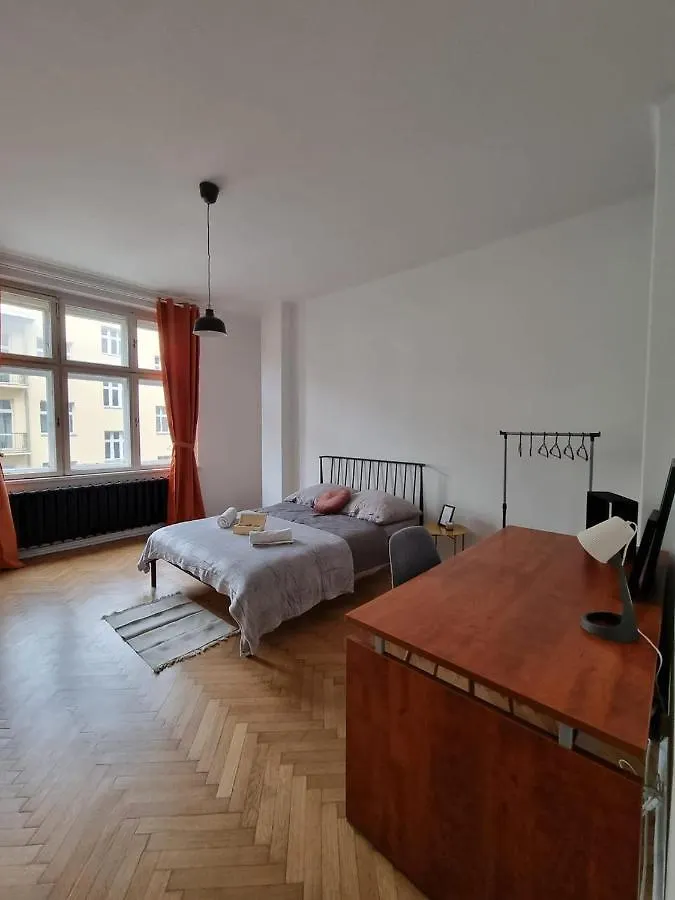 Kwatera prywatna Big And Cozy Bedroom In Kraków Polska