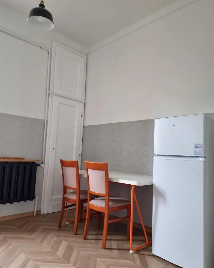 Big And Cozy Bedroom In Kraków 0*,