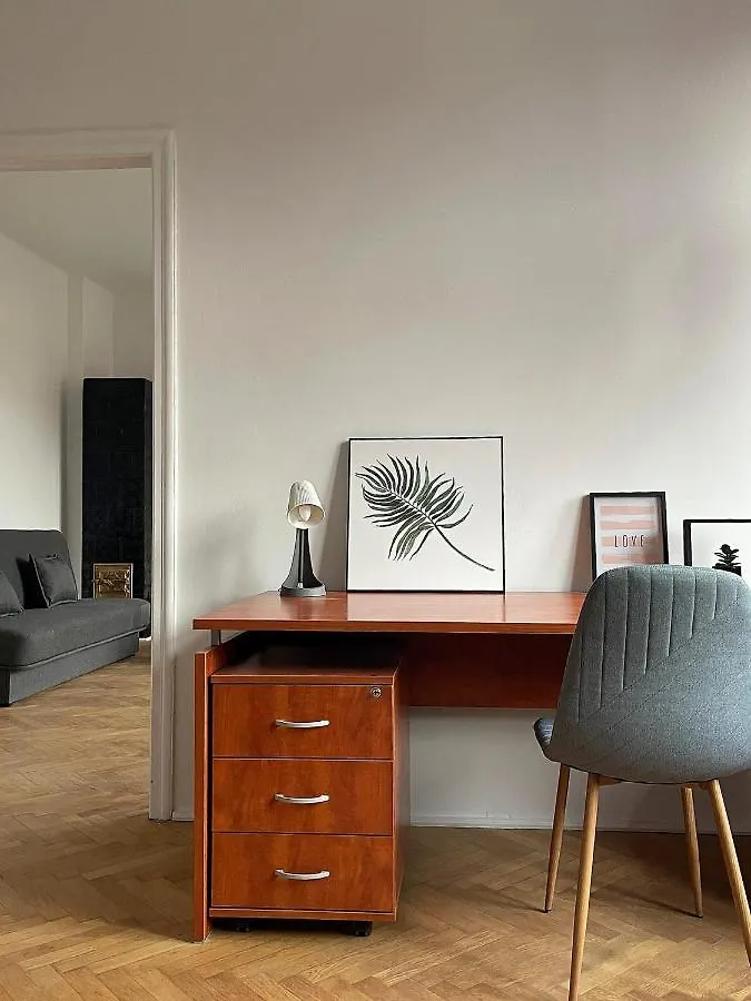 Big And Cozy Bedroom In Krakow Homestay